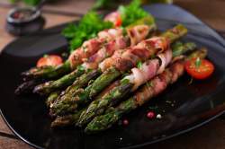 Keto Bacon Wrapped Asparagus w/Lemon Aioli