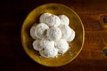 Keto No-Bake Snowball Cookies