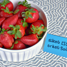 Strawberries on a Keto Diet: Are They a Low Carb Option?